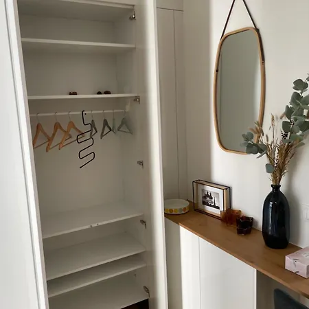 Paris Duplex Standing 1
