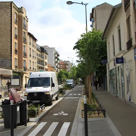 Paris Duplex Standing 1 * Les Lilas